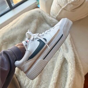 Nike Court Legacy Lift Women's Shoes